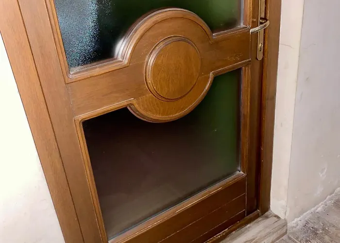 Daire Frank's In The Old *