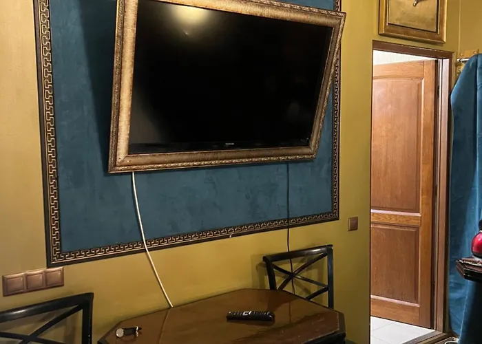 Frank's In The Old Daire Kaloşvar