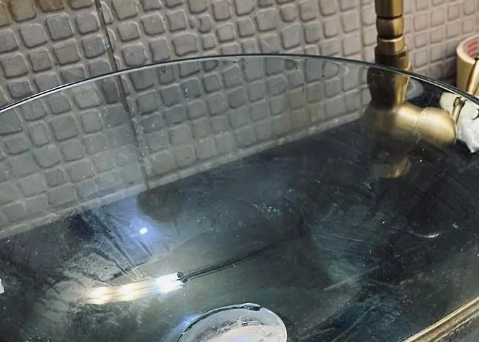 Frank's In The Old Apartamento *